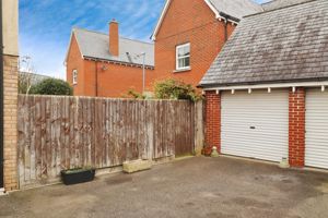 FENWICK DRIVE- click for photo gallery